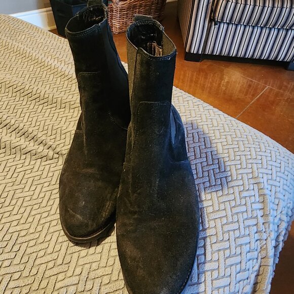 Aquatalia Black Seude Chelsea - Picture 1 of 2